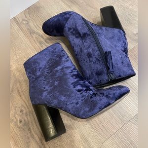 Rebecca Minkoff Blue Bojana crushed velvet Ankle Bootie in 8 1/2